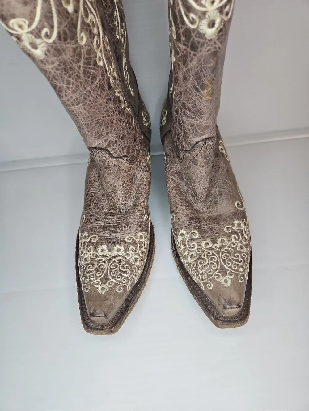 Corral Teen Embroidery Western Boots • Size Youth 4.5 or Women’s 5.5/6